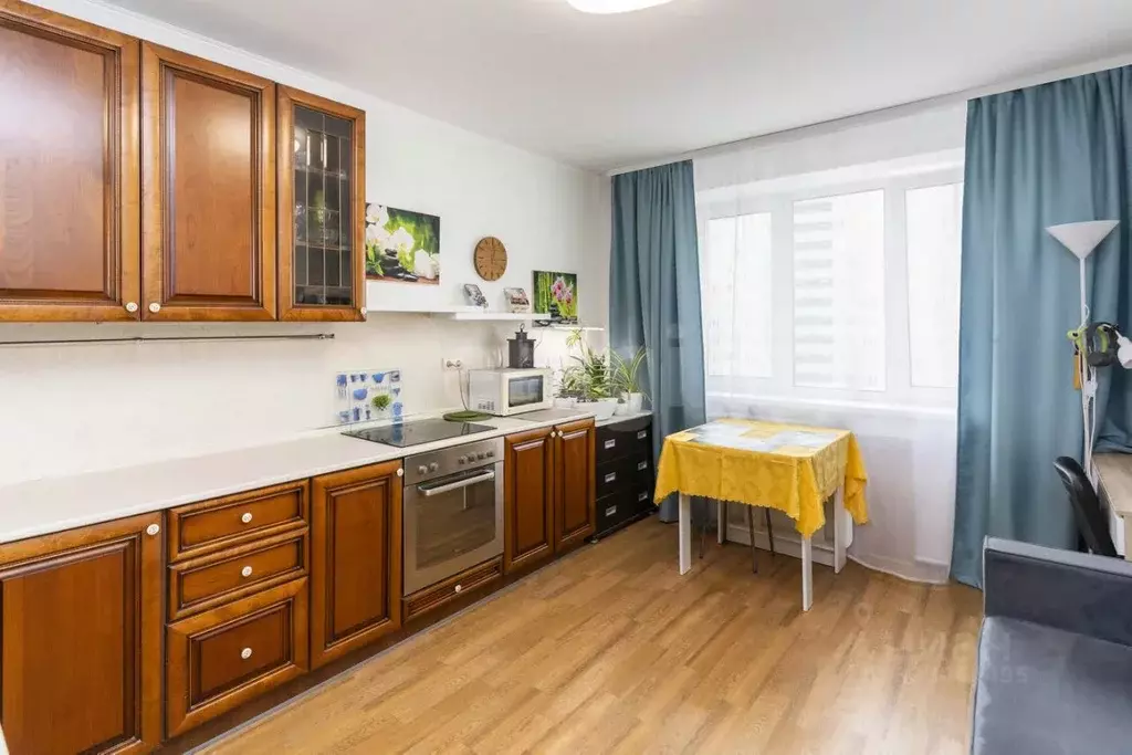 2-к кв. Тюменская область, Тюмень ул. Пермякова, 74к4 (66.5 м) - Фото 2