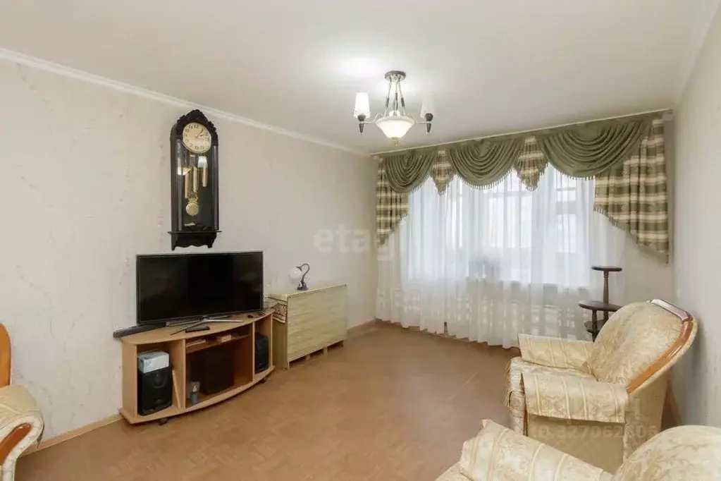 2-к кв. Тюменская область, Тюмень 6-й мкр, ул. Валерии Гнаровской, 6к2 ... - Фото 1