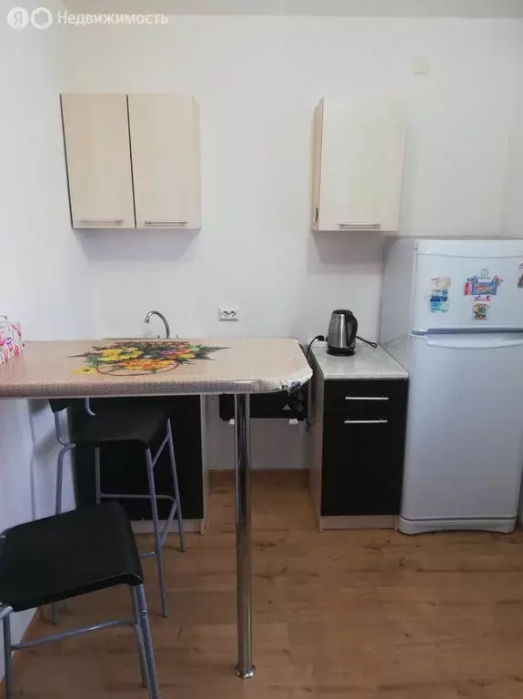 Квартира-студия: Екатеринбург, Рощинская улица, 21к2 (17 м) - Фото 1