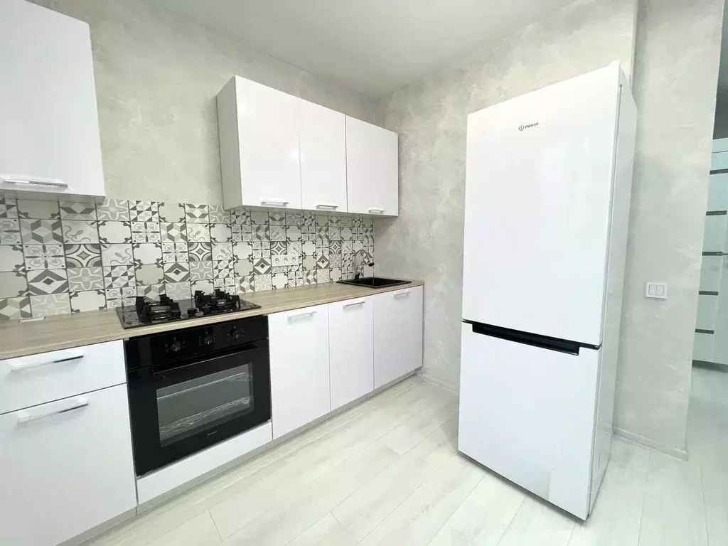 1-к кв. Татарстан, Казань ул. Академика Лаврентьева, 12 (35.0 м) - Фото 0