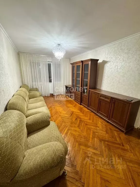 3-к кв. Кабардино-Балкария, Нальчик ул. Хмельницкого, 44 (60.4 м) - Фото 0