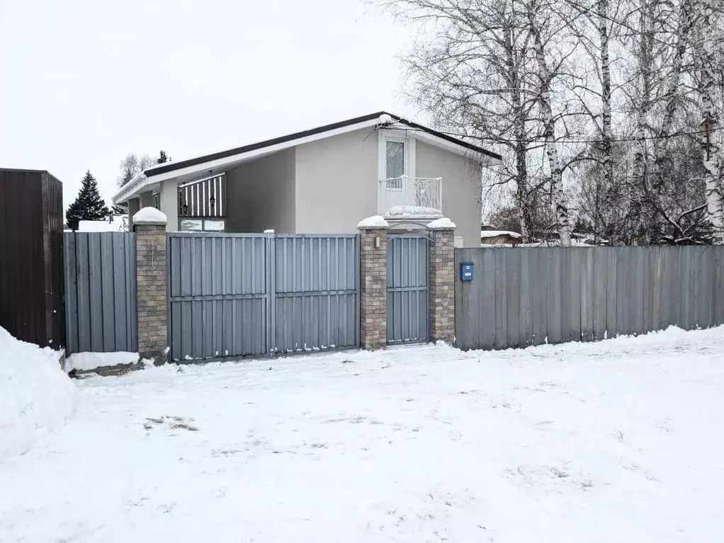 Дом в Красноярский край, Большемуртинско-Сухобузимский округ, с. ... - Фото 1