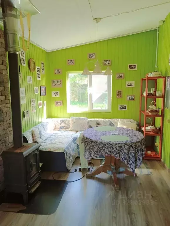 Дом в Ленинградская область, Выборгский район, Рощинское городское ... - Фото 1