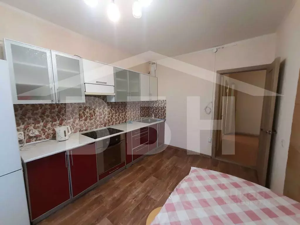 2-к кв. Воронежская область, Воронеж просп. Патриотов, 31 (68.0 м) - Фото 1