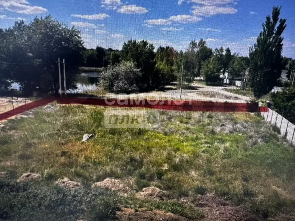 Участок в Волгоградская область, Волгоград пос. Латошинка, Центральная ... - Фото 1