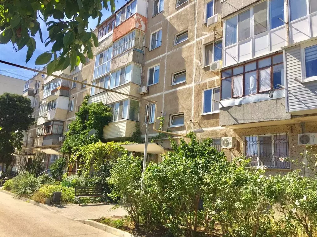 3-к кв. Крым, Керчь ул. Архитектурная, 8 (63.0 м) - Фото 0