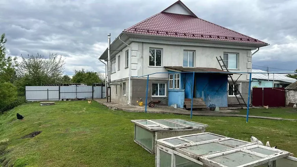 Дом в Волгоградская область, Новоаннинский ул. Чернышевского (115 м) - Фото 1