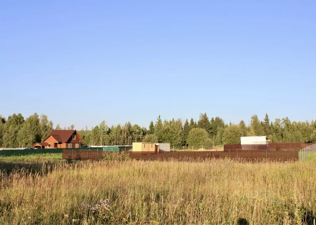 Участок в Московская область, Дмитровский городской округ, д. ... - Фото 0