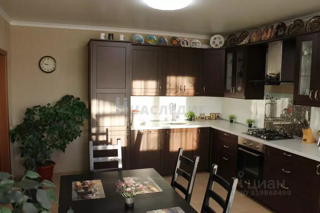 Дом в Ростовская область, Каменск-Шахтинский ул. Жукова, 7 (283 м) - Фото 1