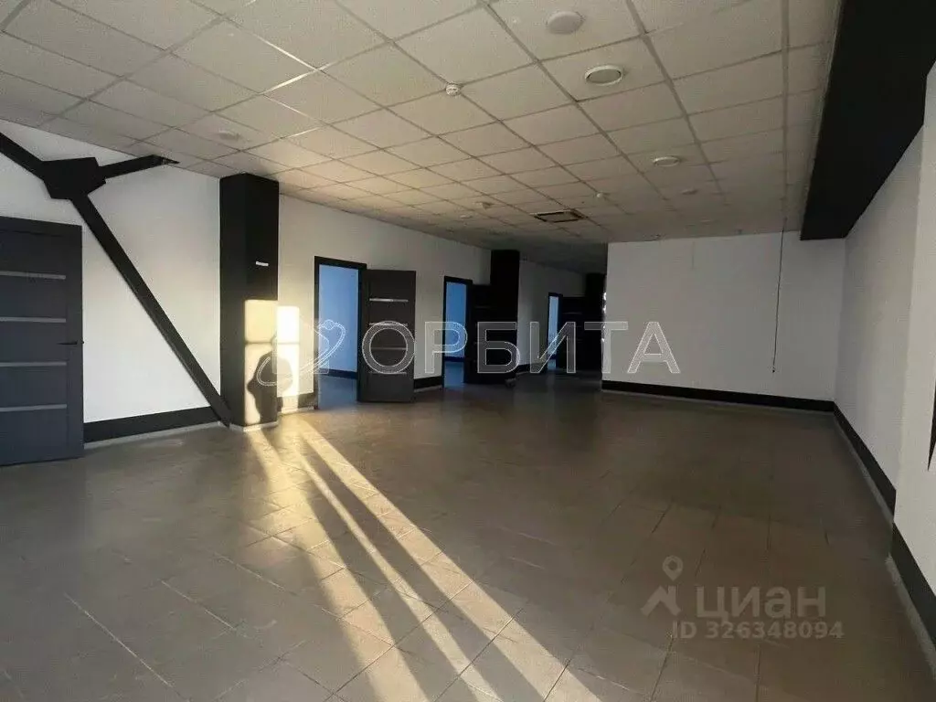 Помещение свободного назначения в Тюменская область, Тюмень ул. ... - Фото 2