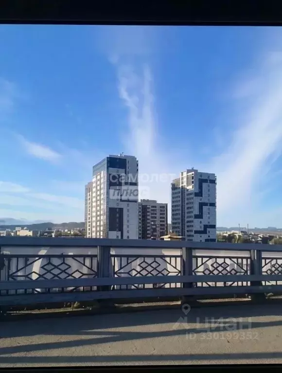 2-к кв. Бурятия, Улан-Удэ ул. Бабушкина, 1к5 (65.5 м) - Фото 1
