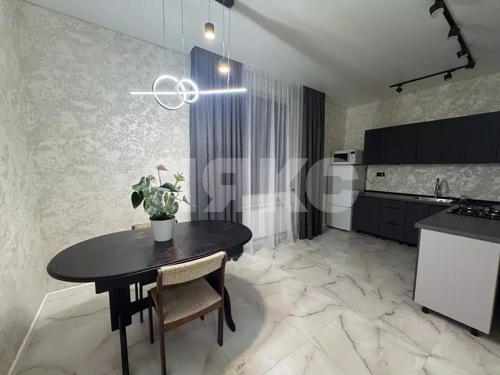 Дом в Краснодарский край, Кореновск ул. Горького (120 м) - Фото 1