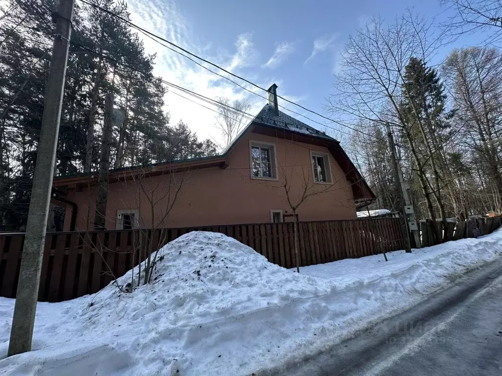 Коттедж в Москва Советский Писатель ДСК, аллея Восточная (200 м) - Фото 1