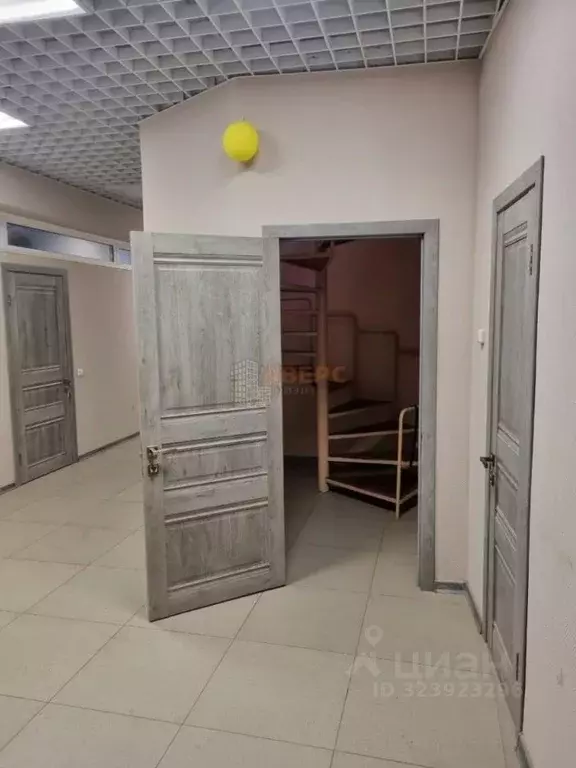 Производственное помещение в Омская область, с. Азово ул. Российская, ... - Фото 1