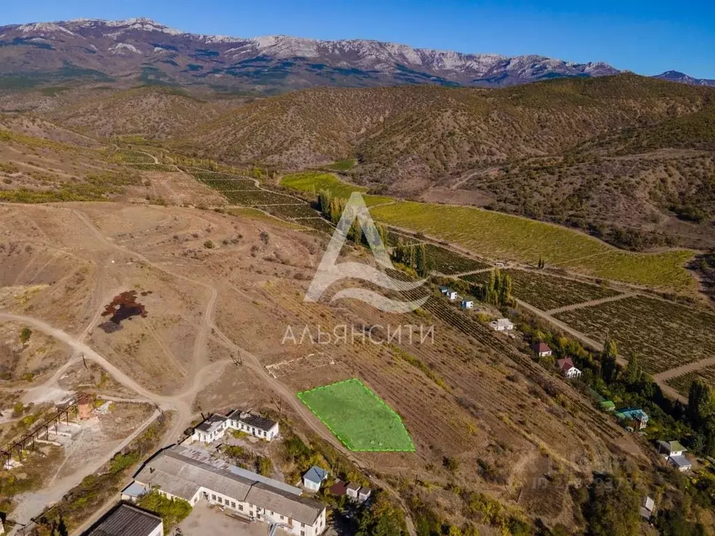 Участок в Крым, Алушта муниципальный округ, с. Малореченское ул. ... - Фото 2