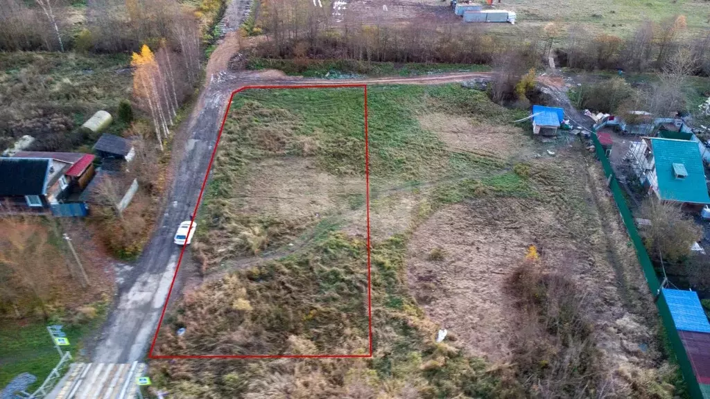 Участок в Ленинградская область, Тосненский район, Трубникоборское ... - Фото 0