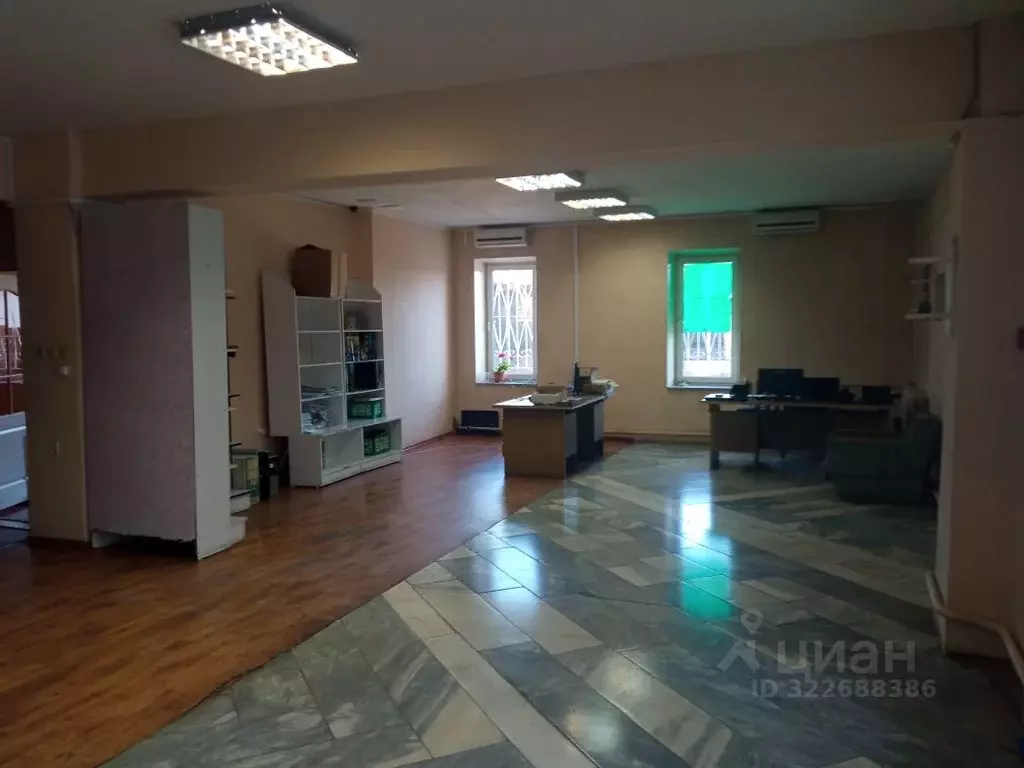 Помещение свободного назначения в Удмуртия, Ижевск Революционная ул., ... - Фото 1