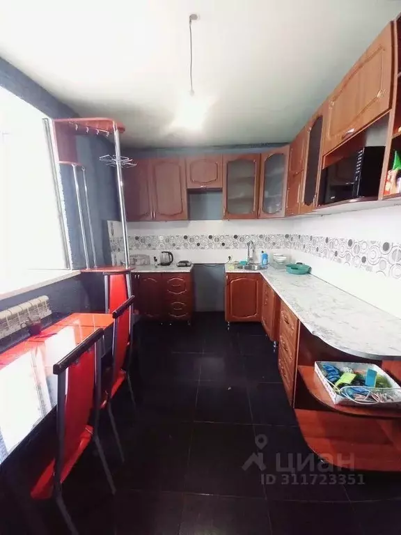4-к кв. Хакасия, Черногорск Октябрьская ул., 148 (90.2 м) - Фото 0