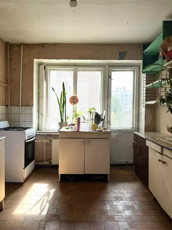 Комната 12,7 м в 8-к., 5/9 эт. - Фото 0