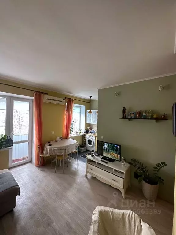 Студия Саратовская область, Саратов Бахметьевская ул., 20/24 (30.0 м) - Фото 1
