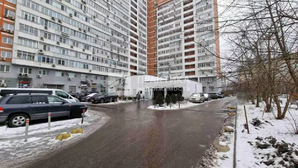 Продается 4-комнатная квартира - Фото 1
