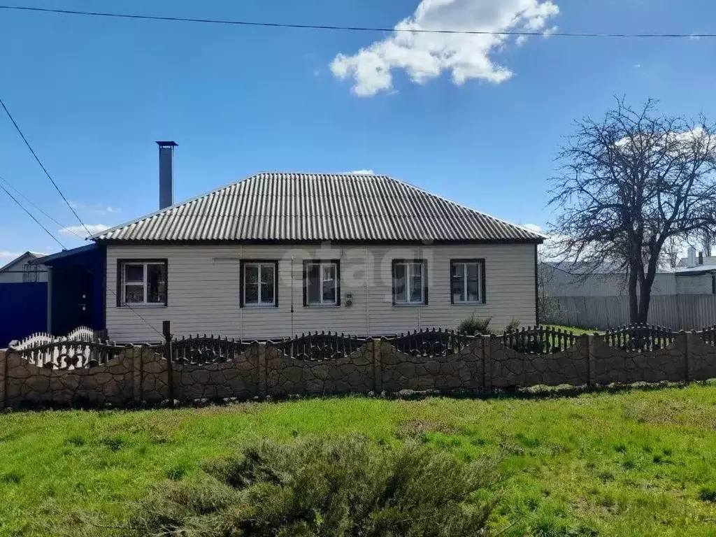 Дом в Воронежская область, Анна пгт ул. Чехова, 2 (79 м) - Фото 1