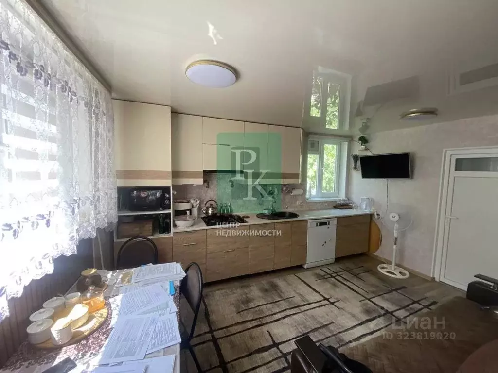 2-к кв. Крым, Бахчисарайский район, Куйбышево пгт ул. Подгорная, 20 ... - Фото 1