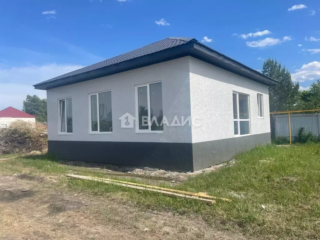 Дом в Пензенская область, Пензенский район, Засечный сельсовет, с. ... - Фото 1