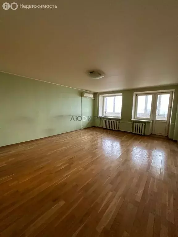 4-комнатная квартира: Уфа, улица Заки Валиди, 1 (94.8 м) - Фото 0