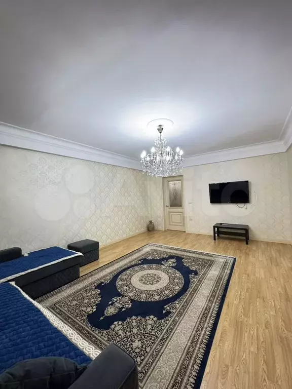 2-к. квартира, 100 м, 5/9 эт. - Фото 1