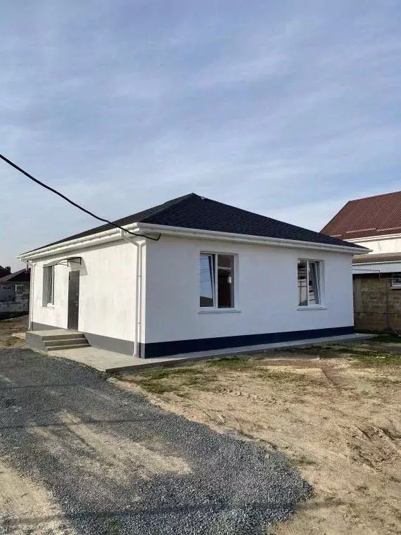 Дом в Крым, Симферопольский район, Добровское с/пос, с. Пионерское ул. ... - Фото 1