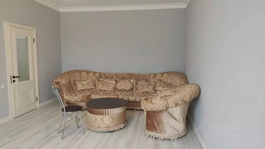Дом в Дагестан, Дербент ул. Сиреневая, 81 (100 м) - Фото 1