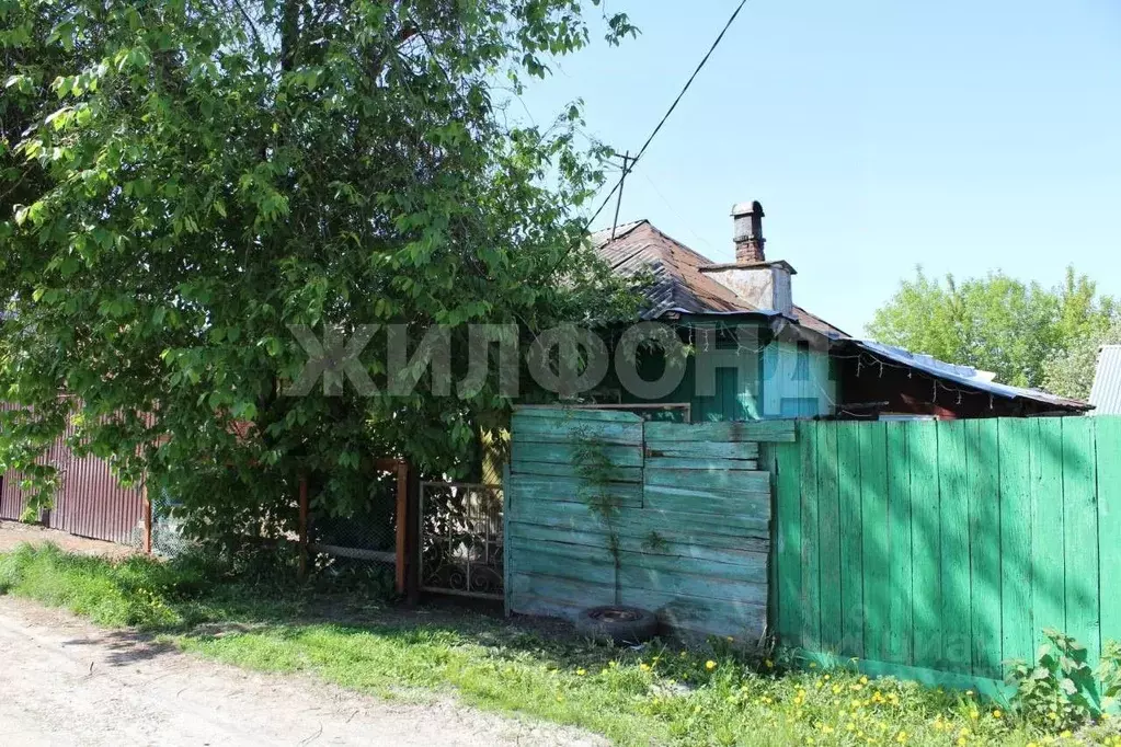Дом в Новосибирская область, Новосибирск Волховская ул. (50 м) - Фото 1
