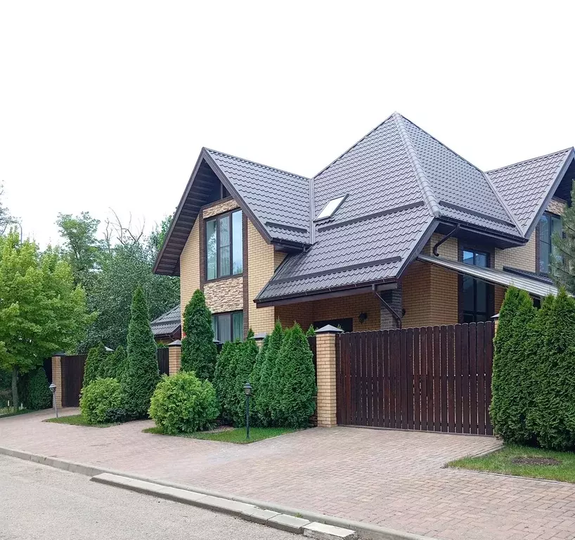 Дом в Краснодарский край, Краснодар ул. Феррарская (200 м) - Фото 1