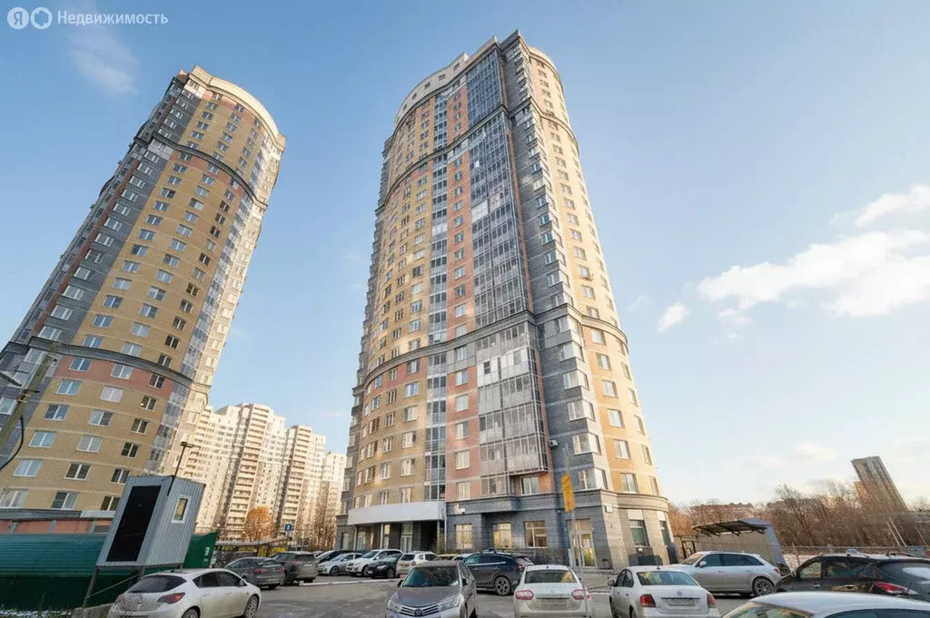 1-комнатная квартира: Екатеринбург, улица Раевского, 4 (49.3 м) - Фото 1