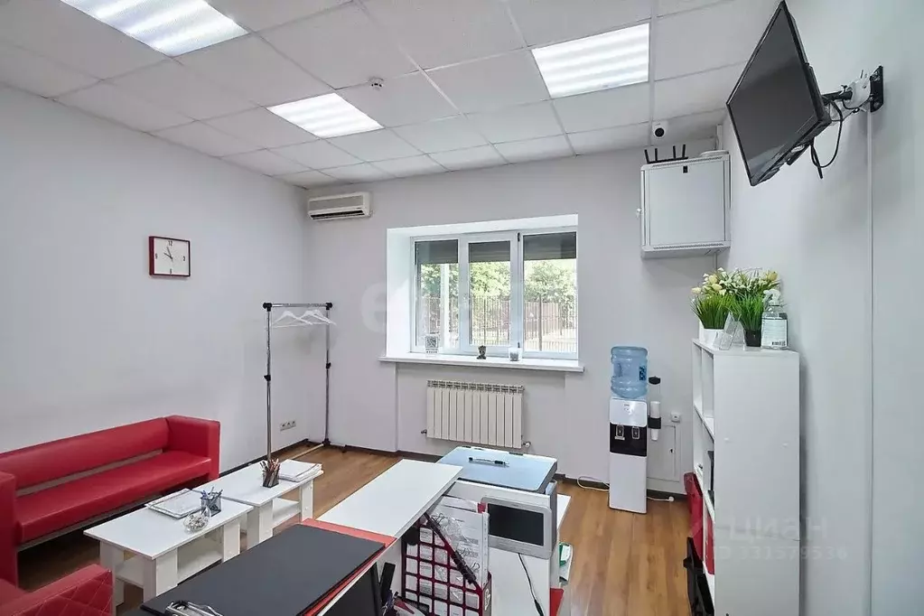 Офис в Тюменская область, Тюмень ул. Грибоедова, 13к3 (136 м) - Фото 1
