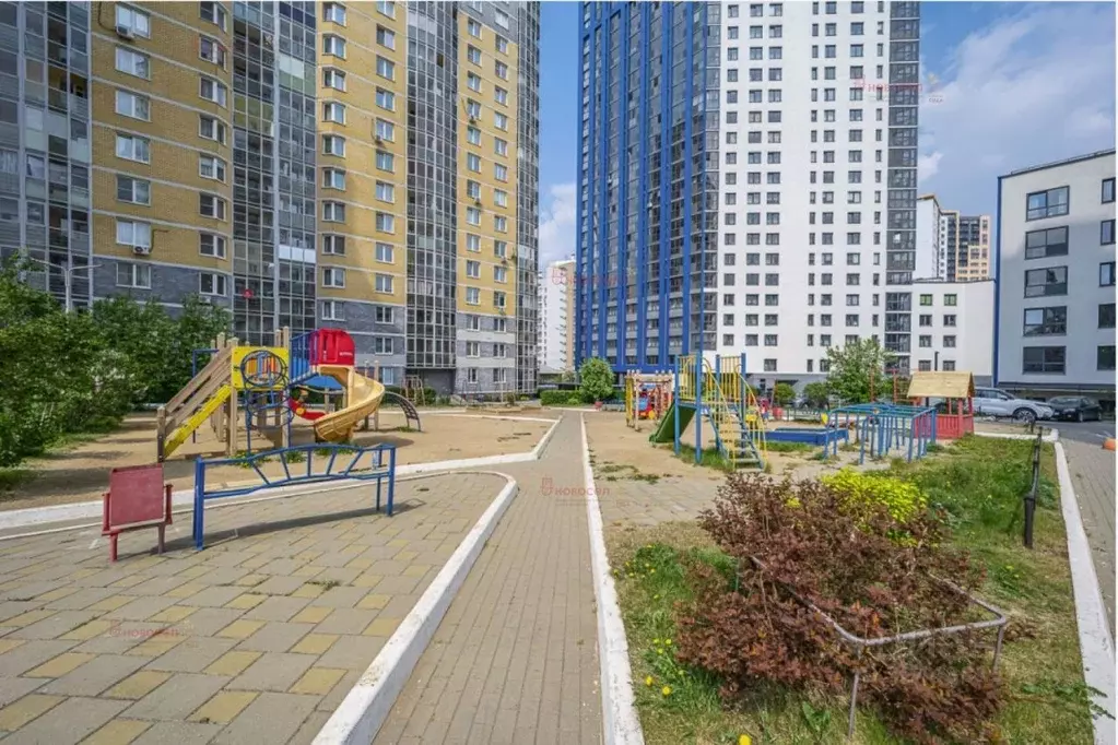 1-к кв. Свердловская область, Екатеринбург ул. Гастелло, 32А (43.0 м) - Фото 1