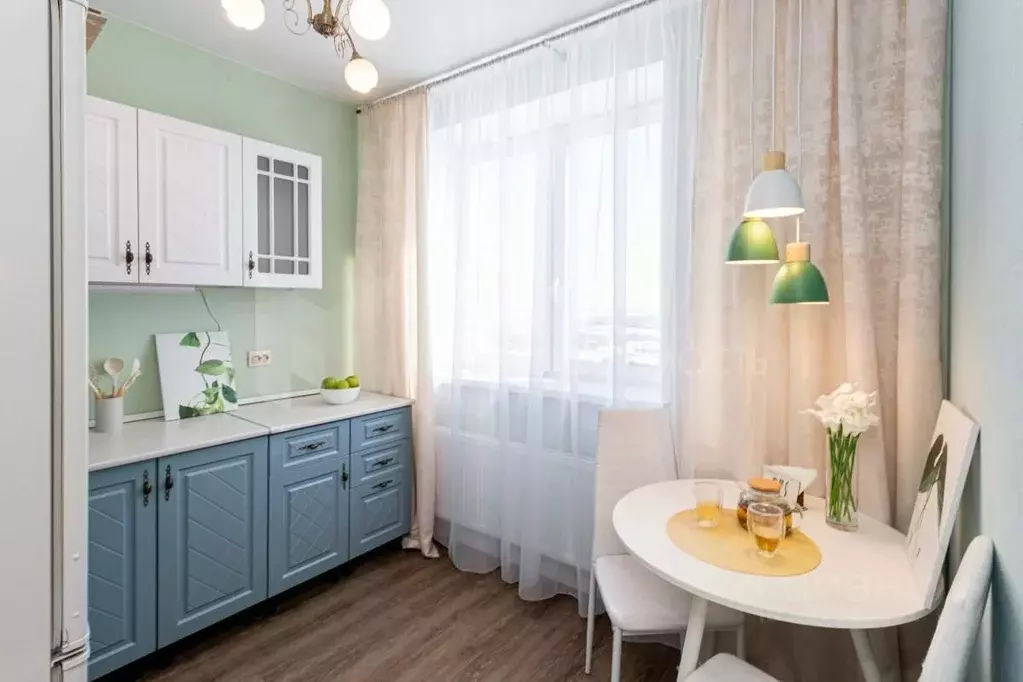 Студия Тюменская область, Тюмень Дамбовская ул., 25к1 (24.1 м) - Фото 1