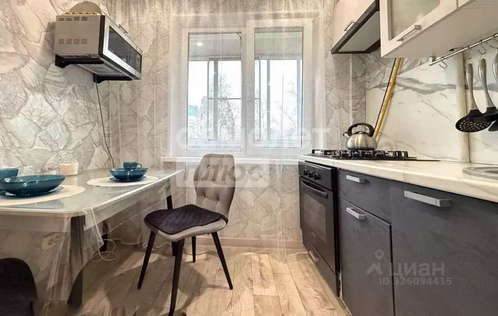 1-к кв. Челябинская область, Челябинск ул. Молодогвардейцев, 22 (30.5 ... - Фото 1