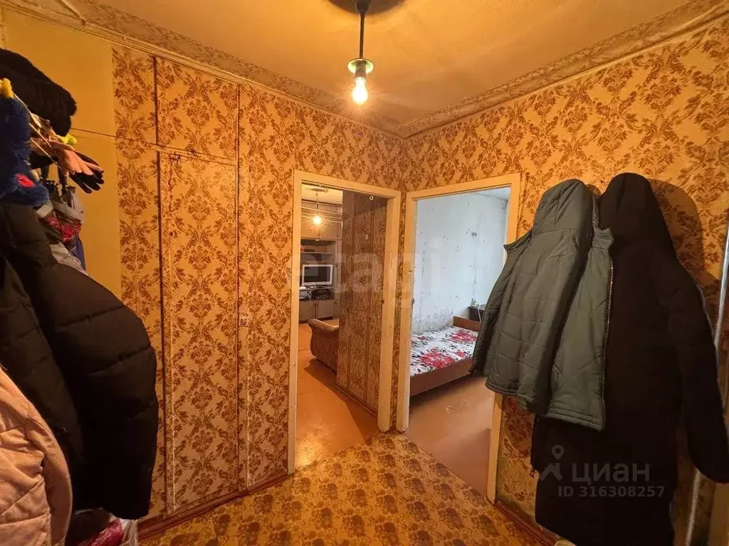 2-к кв. Тверская область, Кимры ул. 60 лет Октября, 22 (41.8 м) - Фото 0
