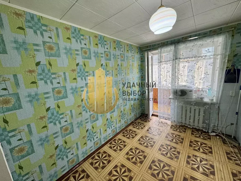 3-к кв. Ростовская область, Белокалитвинский район, Шолоховский пгт ... - Фото 1