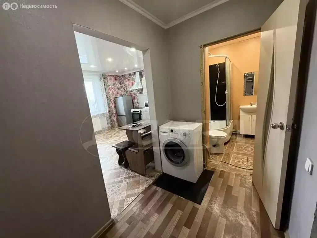Квартира-студия: микрорайон Мелиораторов, улица Сидора Путилова, 43 ... - Фото 1