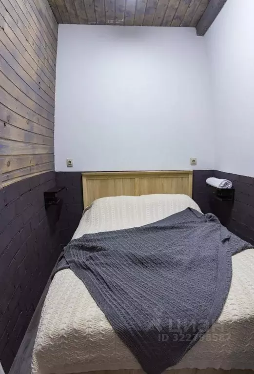 Комната Ямало-Ненецкий АО, Салехард ул. Канева, 11 (32.0 м) - Фото 1