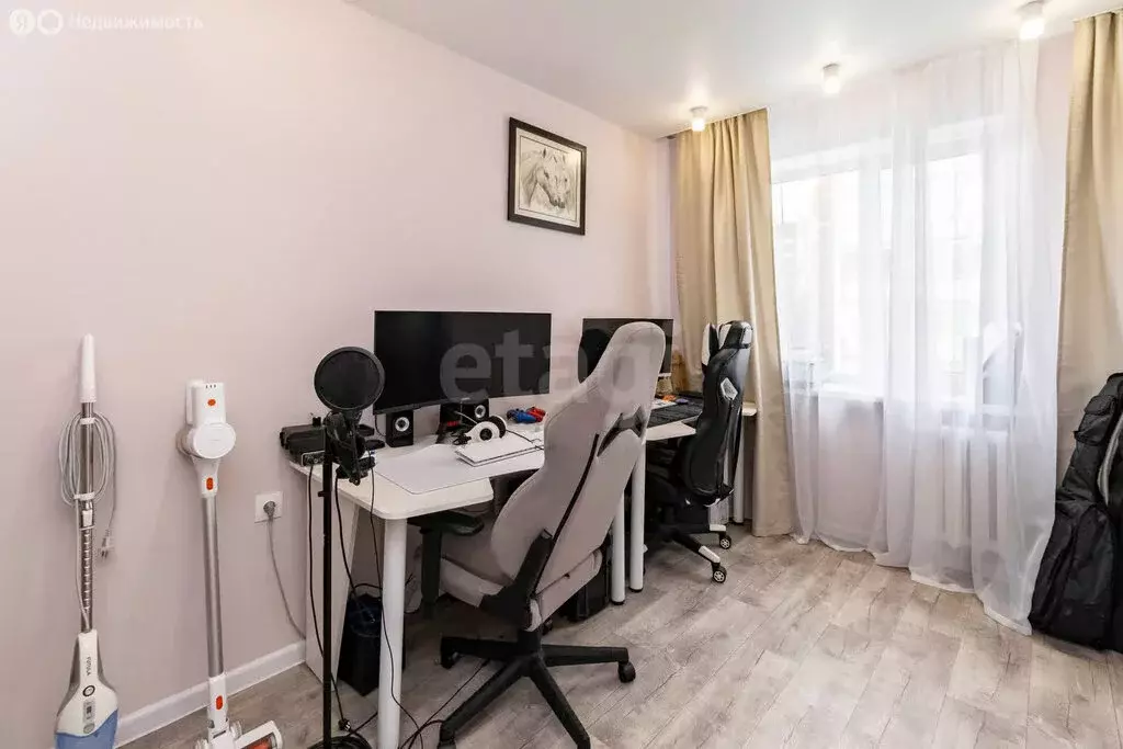 2-комнатная квартира: Тюмень, улица Пермякова, 34 (42.3 м) - Фото 0