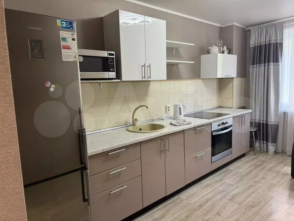 1-к. квартира, 40 м, 1/9 эт. - Фото 1