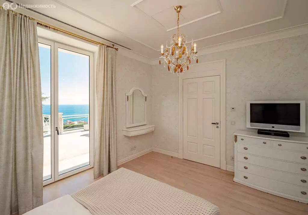 Дом в Ливадия, Виноградная улица, 9А (285 м) - Фото 1