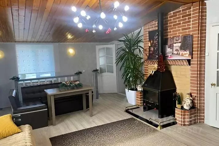 Дом в Приморский край, Владивосток Большекаменская ул., 35 (175 м) - Фото 1