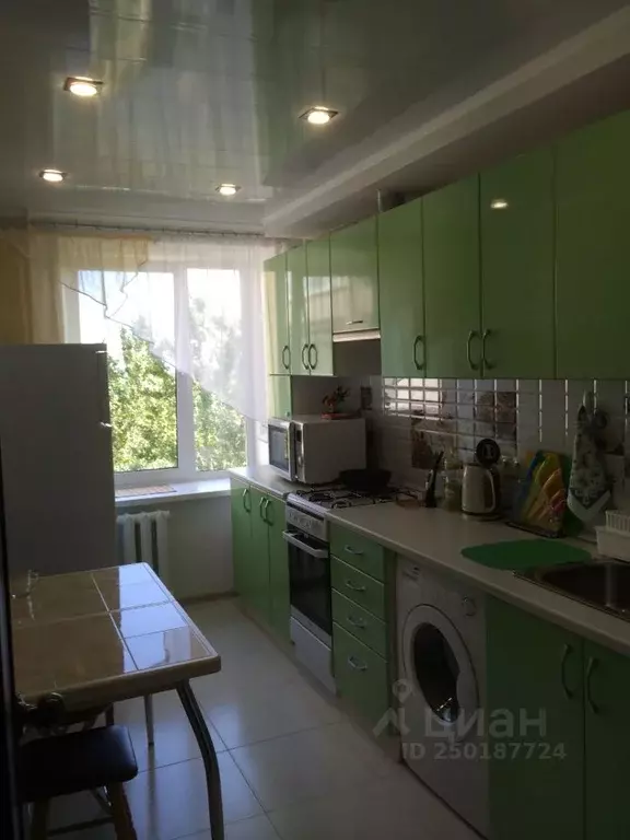 2-к кв. Ярославская область, Ярославль ул. Калинина, 25 (51.8 м) - Фото 0