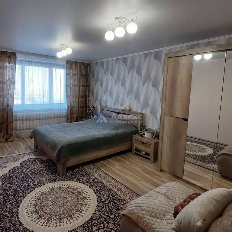 3-к кв. Тюменская область, Тюмень ул. Монтажников, 41 (89.7 м) - Фото 2