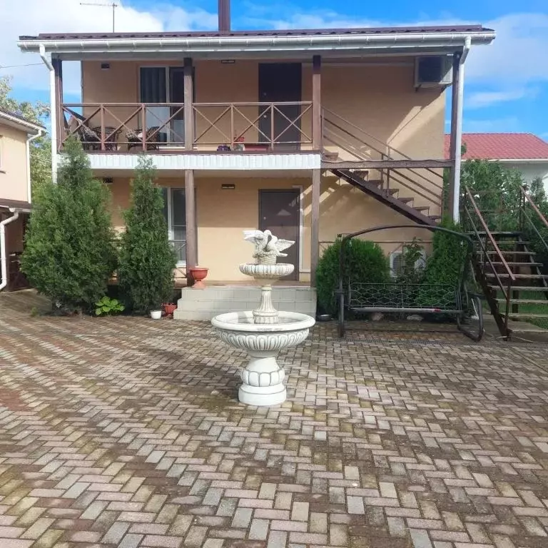 2-к кв. Крым, Керчь пер. Генерала Косоногова, 6А (48.0 м) - Фото 0